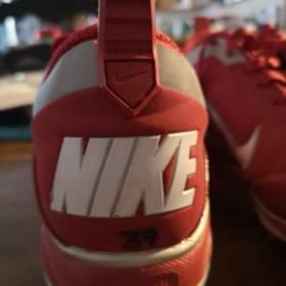 Baseball cleats - Picture 2 of 2